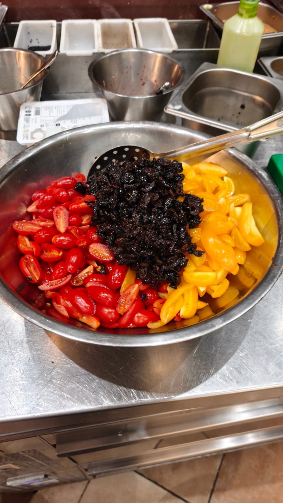 Mise en Place — Tomatoes & Caramelised Onions